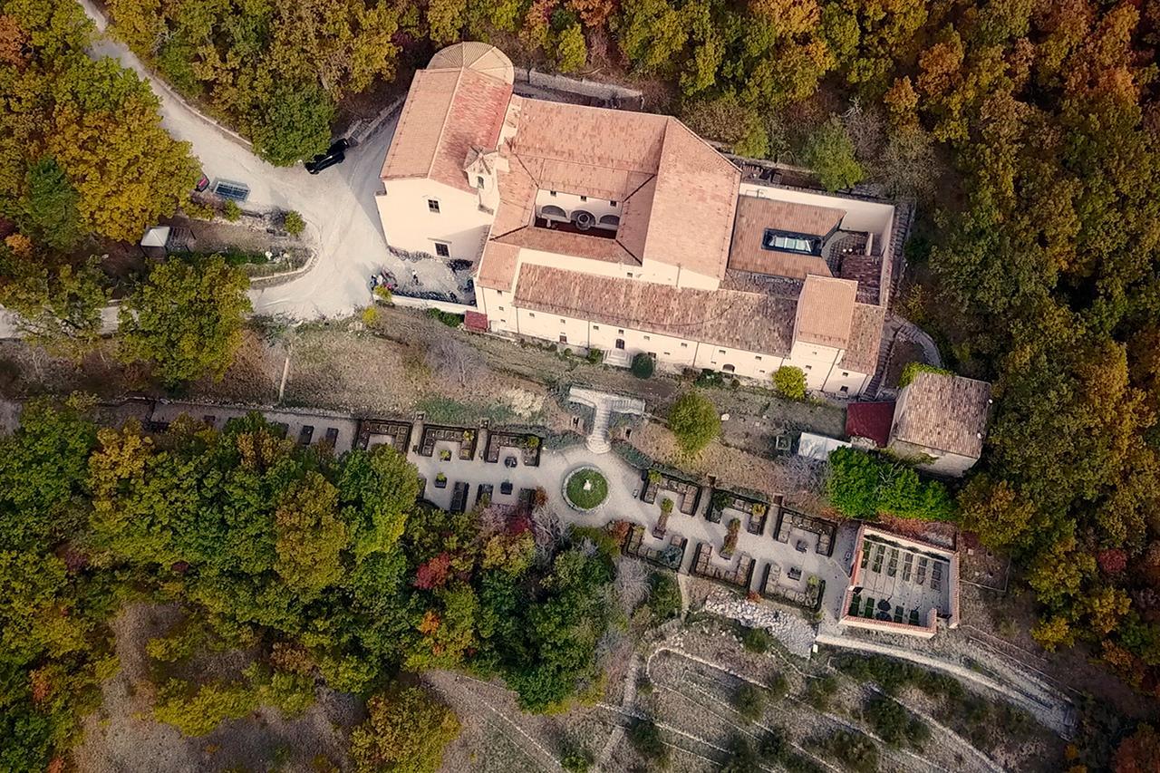 Отель Convento Di San Colombo Санто-Стефано-ди-Сессанио Экстерьер фото